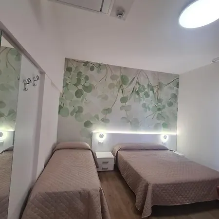 拉格诺德奥罗酒店 3* 索托马里纳